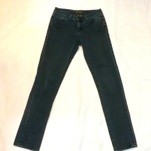 Last Chance!! Seven7 skinny jeans